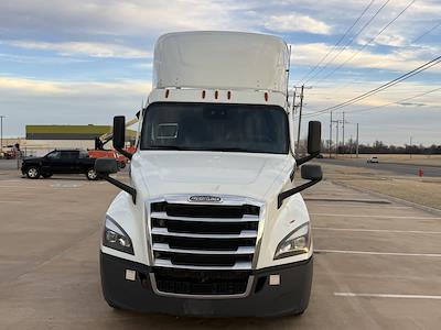 Used 2022 Freightliner Cascadia - photo 1