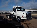 Used 2018 Freightliner Cascadia Detroit DD13 Semi Truck for sale #744739 - photo 4