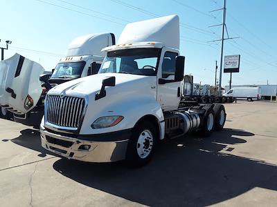 Used 2018 International LT International A26 Semi Truck for sale #789368 - photo 1
