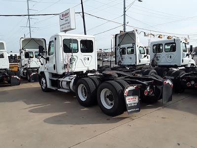 Used 2019 Freightliner Cascadia Cummins X15 Semi Truck for sale #806092 - photo 2