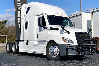 Used 2022 Freightliner Cascadia Detroit Diesel DD15 Semi Truck with Sleeper Cab for sale #505306 - photo 1