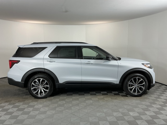 New 2026 Ford Explorer - photo 8