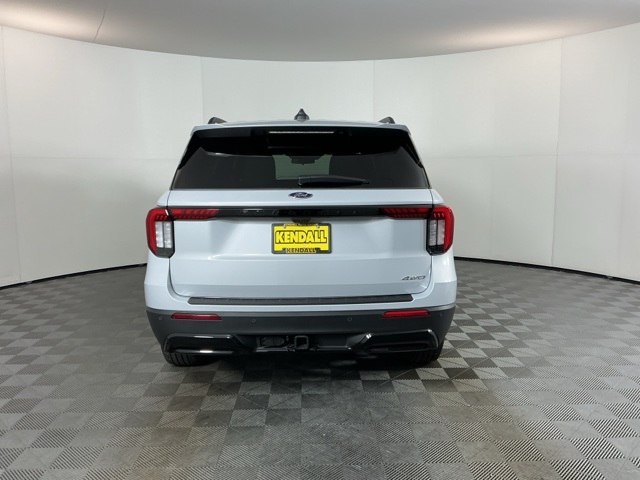 New 2026 Ford Explorer - photo 5
