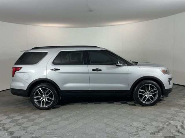 Used 2018 Ford Explorer - photo 31