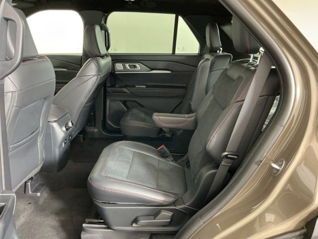 Used 2026 Ford Explorer - photo 26