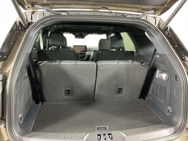 Used 2026 Ford Explorer - photo 28