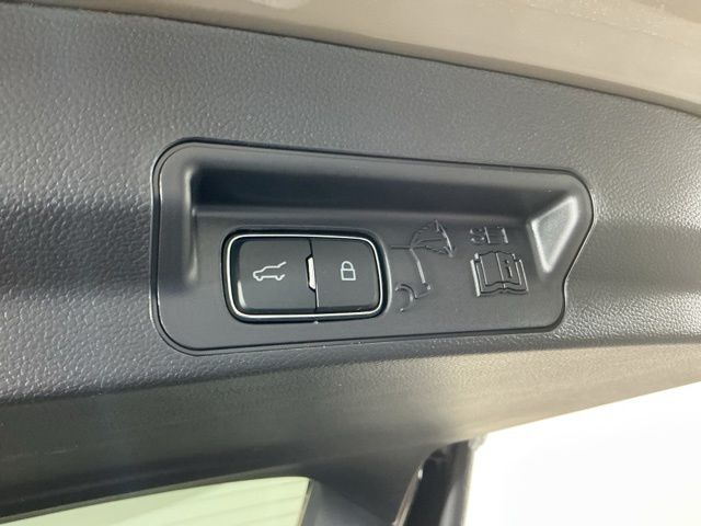 Used 2026 Ford Explorer - photo 31