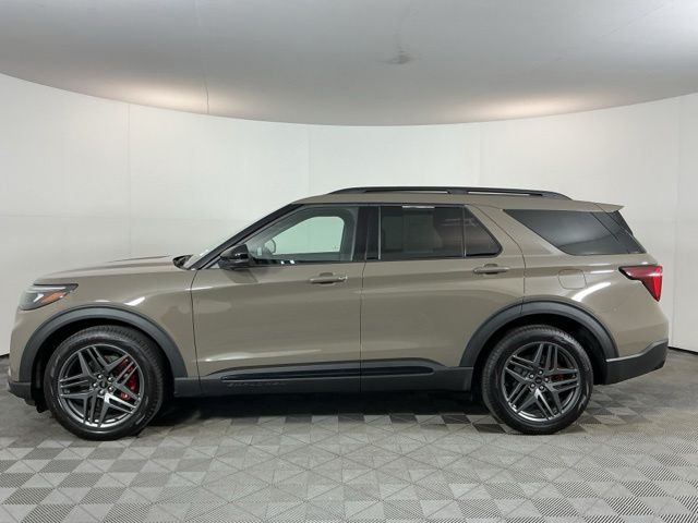 Used 2026 Ford Explorer - photo 10