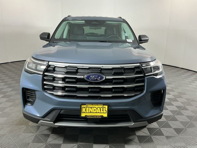 Used 2026 Ford Explorer - photo 2