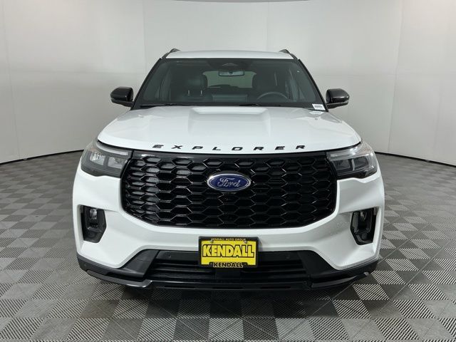 Used 2026 Ford Explorer - photo 2