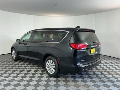 Used 2018 Chrysler Pacifica L Minivan for sale #IZF1902 - photo 2