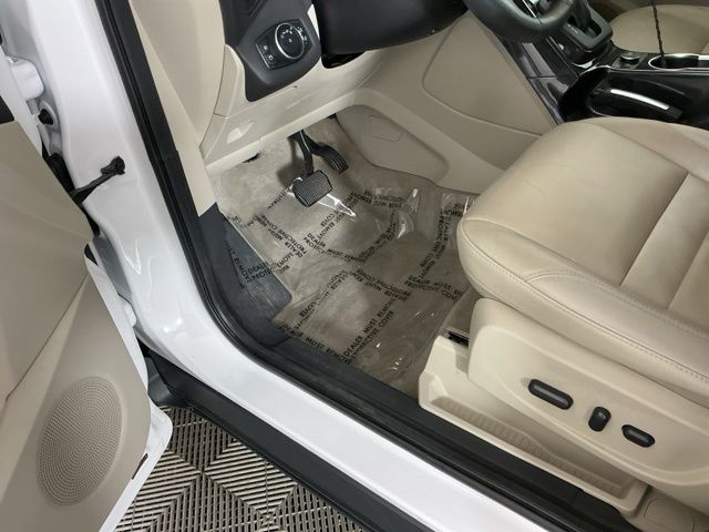 Used 2016 Ford Escape - photo 18