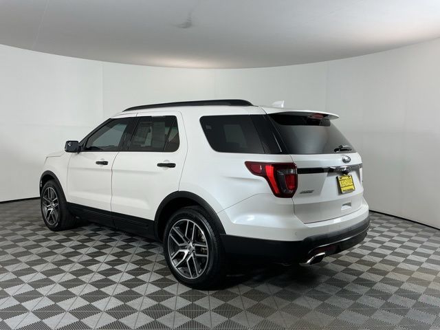 Used 2016 Ford Explorer - photo 2