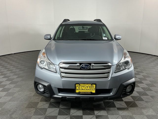 Used 2014 Subaru Outback - photo 2