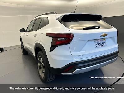 2024 Chevrolet Trax FWD SUV for sale #203225J - photo 2