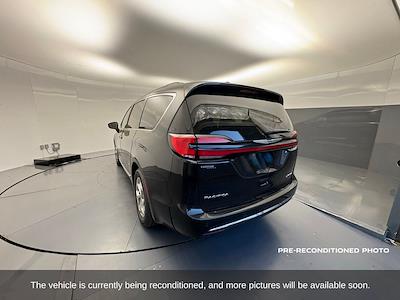 2023 Chrysler Pacifica FWD Minivan for sale #203245K - photo 2
