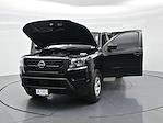 2022 Nissan Frontier Crew Cab 4x2 Pickup for sale #203610P - photo 34
