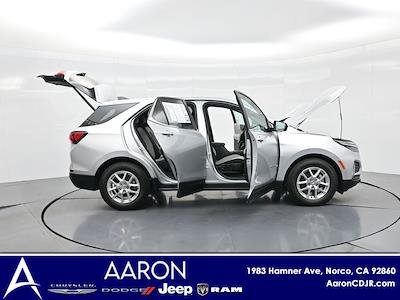 2022 Chevrolet Equinox FWD SUV for sale #203737P - photo 2