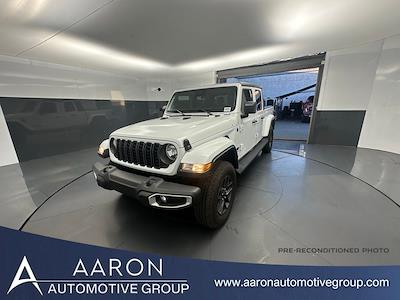 2024 Jeep Gladiator Crew Cab 4WD Pickup for sale #203906P - photo 1