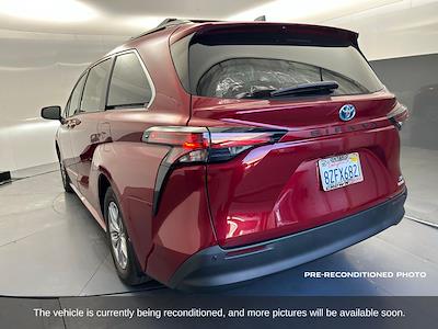 2022 Toyota Sienna FWD Minivan for sale #204099K - photo 2