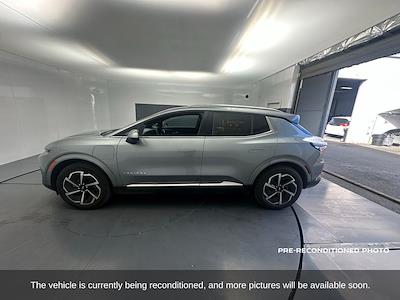 Used 2025 Chevrolet Equinox EV LT for sale #204693P - photo 2