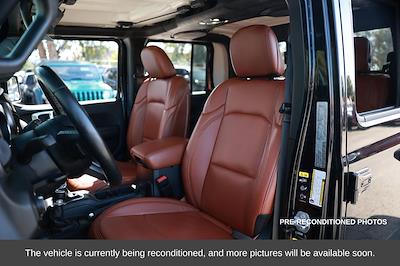 Used 2021 Jeep Gladiator - photo 1