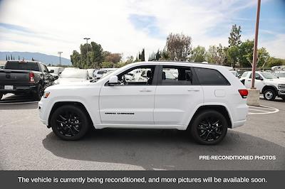 Used 2021 Jeep Grand Cherokee - photo 1