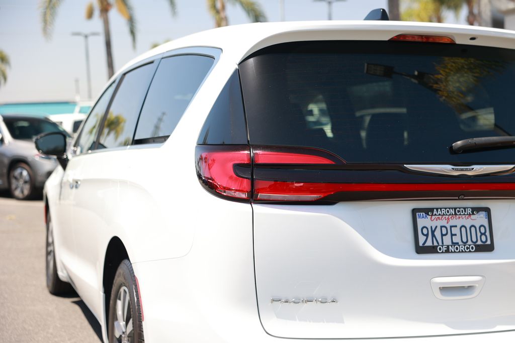 Used 2024 Chrysler Pacifica - photo 33