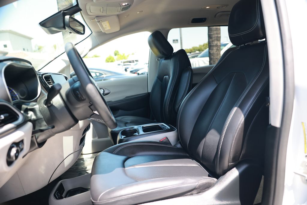 Used 2024 Chrysler Pacifica - photo 39