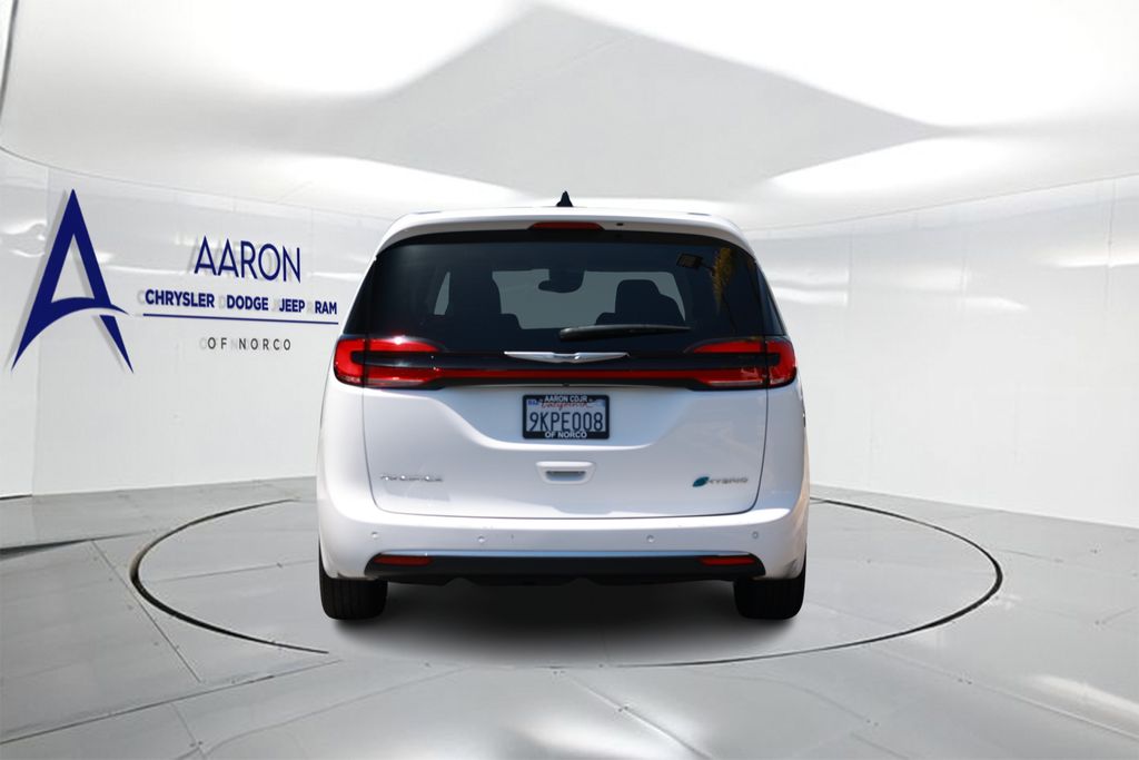 Used 2024 Chrysler Pacifica - photo 23