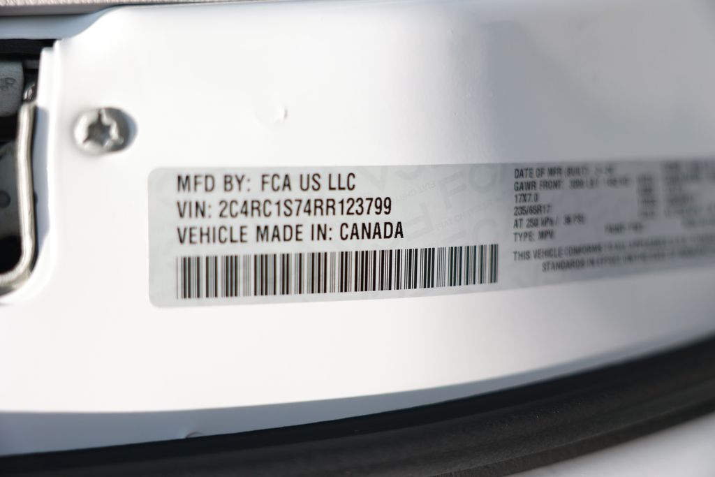 Used 2024 Chrysler Pacifica - photo 20