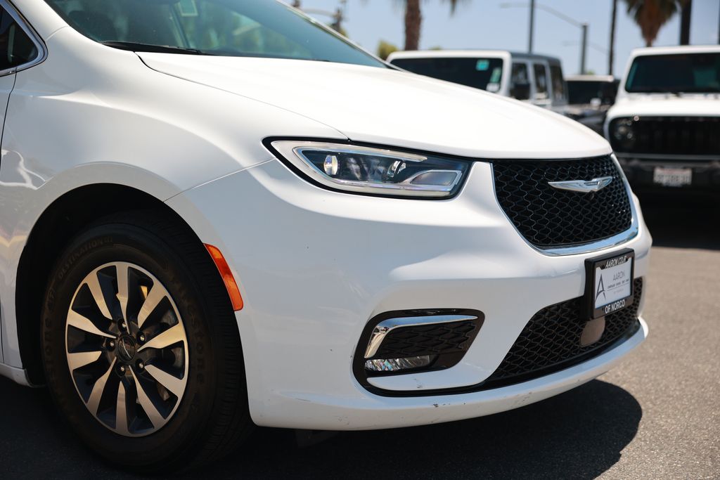 Used 2024 Chrysler Pacifica - photo 26