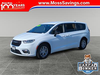 Used 2024 Chrysler Pacifica Touring Minivan for sale #E568910R - photo 1