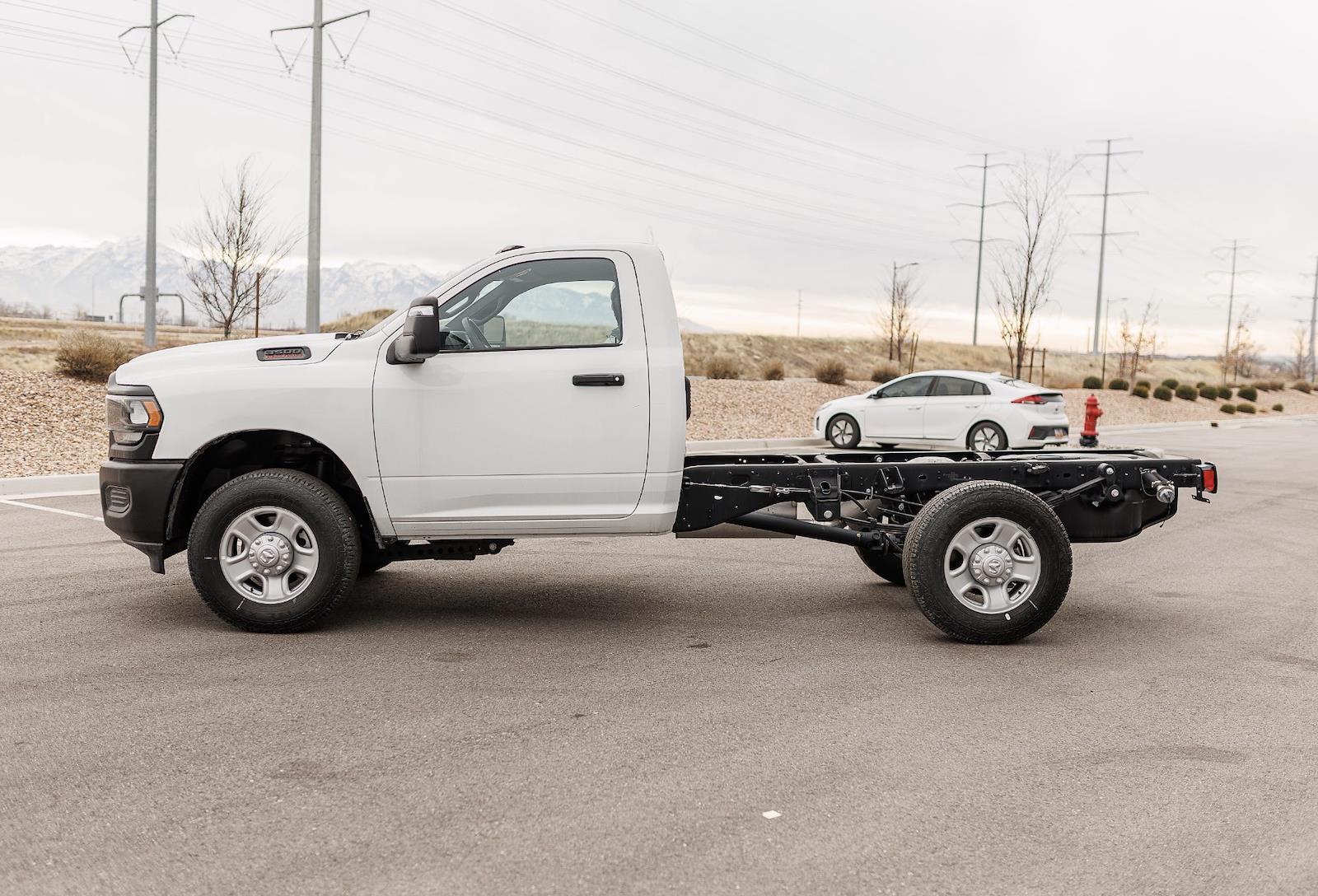 Used 2024 Ram 3500 - photo 2