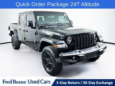 Used 2022 Jeep Gladiator - photo 1