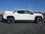 2024 Chevrolet Silverado EV Crew Cab 4WD, Pickup for sale #CTR1836 - photo 19