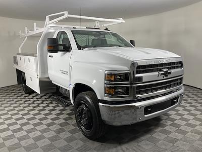 2023 Chevrolet Silverado 5500 Regular Cab DRW RWD, Harbor Standard Contractor Truck