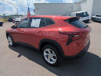 2024 Chevrolet Trax FWD SUV for sale #31260047A - photo 2