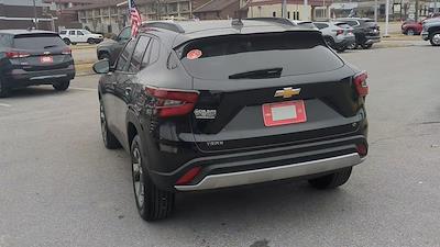 Used 2025 Chevrolet Trax LT for sale #31260228B - photo 2