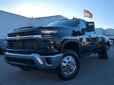 New 2026 Chevrolet Silverado 3500 LT Crew Cab for sale #31260348 - photo 1