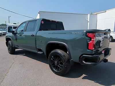 2025 Chevrolet Silverado 2500 Crew Cab 4WD Pickup for sale #3151021 - photo 2