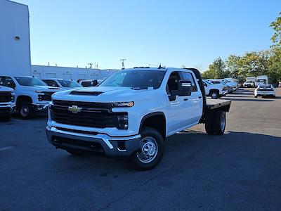 2025 Chevrolet Silverado 3500 Crew Cab 4WD, Flatbed Truck for sale #F3150101 - photo 1