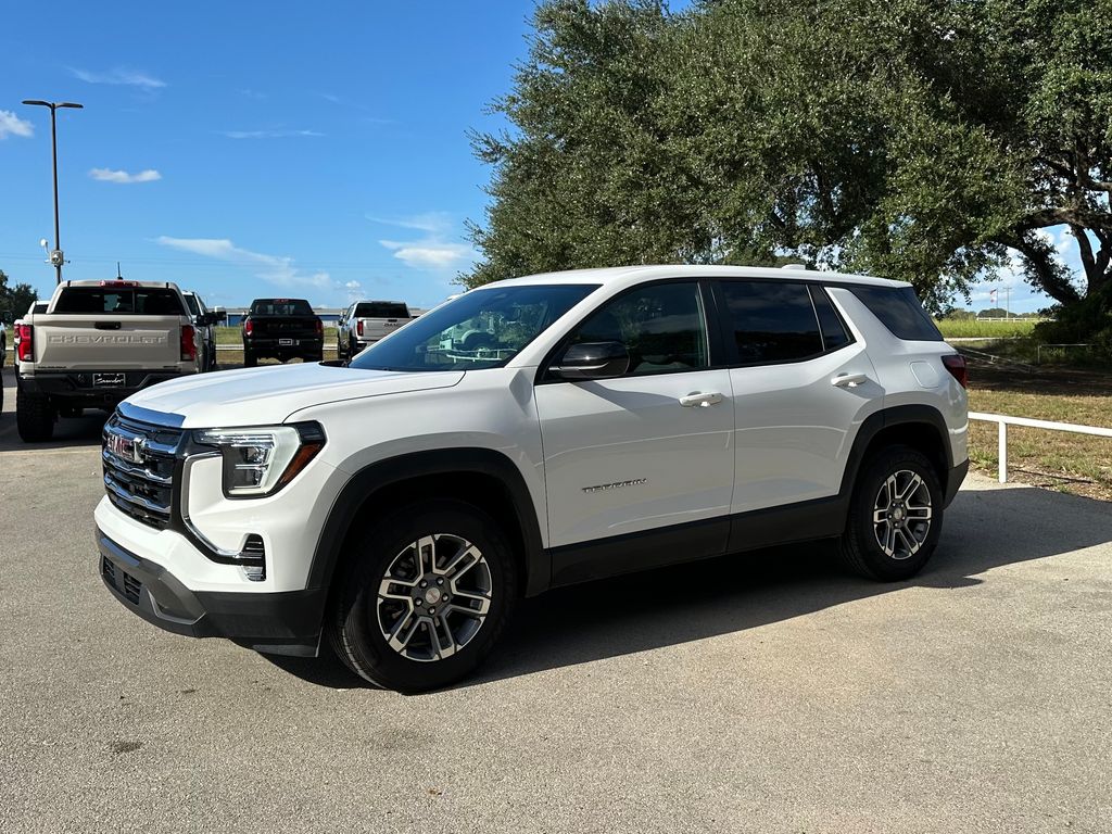 Used 2026 GMC Terrain - photo 1