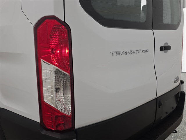 Used 2023 Ford Transit 250 - photo 33