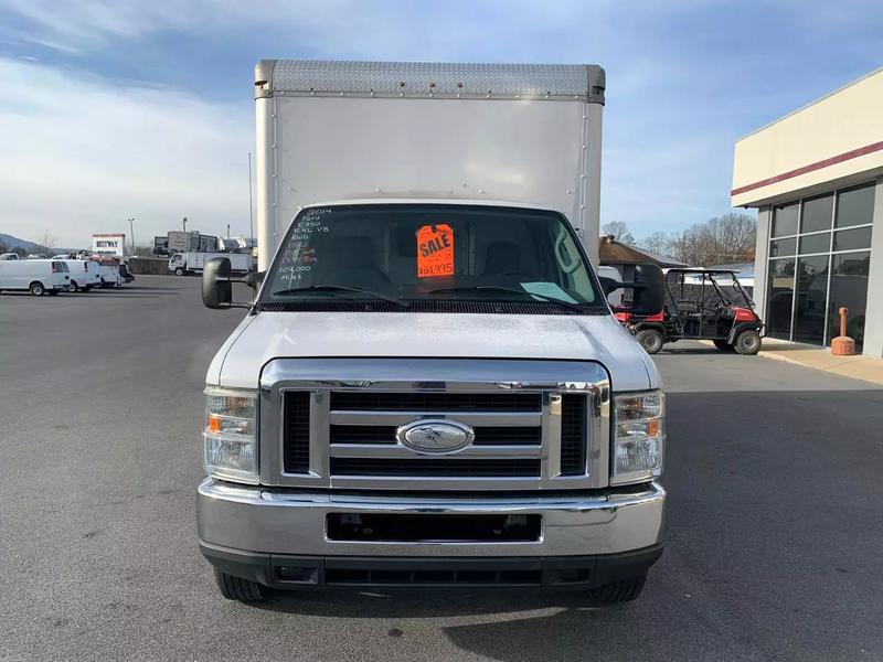 Used 2014 Ford E-350 - photo 5