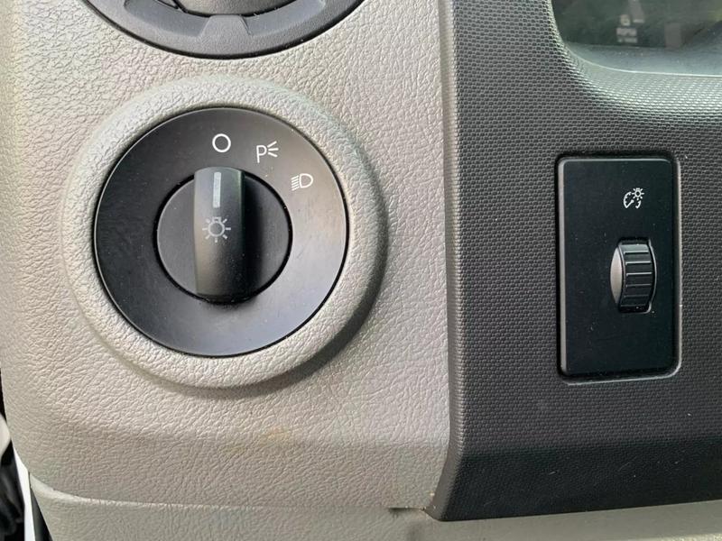 Used 2014 Ford E-350 - photo 21