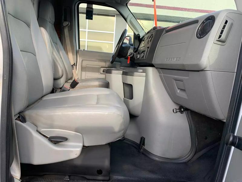 Used 2014 Ford E-350 - photo 24