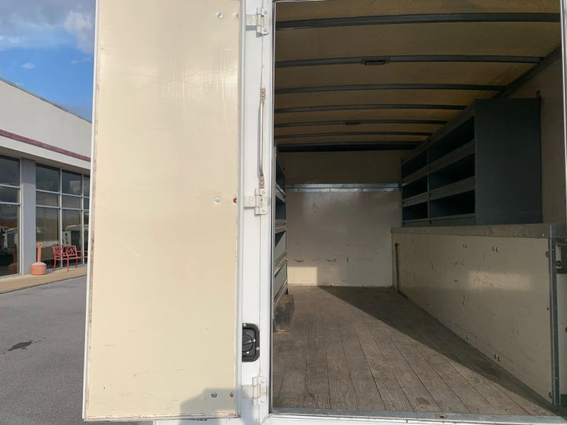 Used 2013 Ford E-450 - photo 30