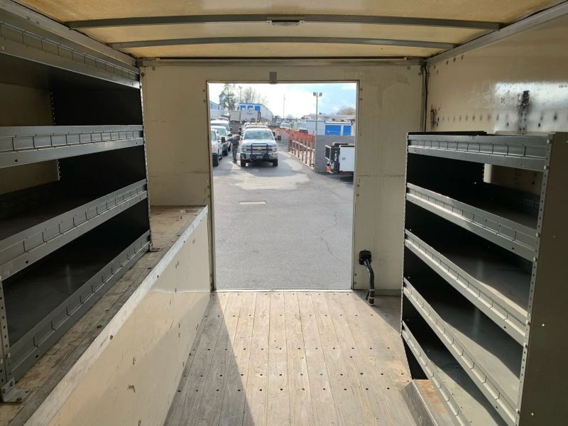 Used 2013 Ford E-450 - photo 35