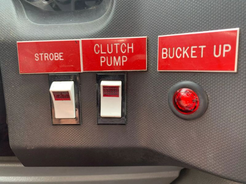 Used 2012 Ford E-350 - photo 19